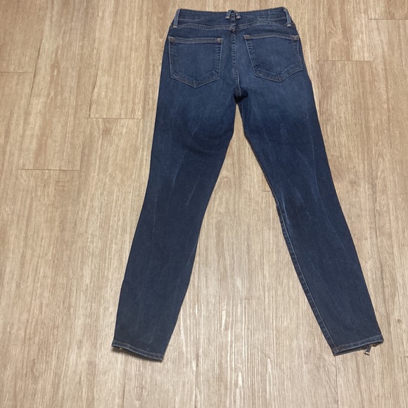 Good American Good Waist Zipper Detail Jeans - Picture 7 of 14